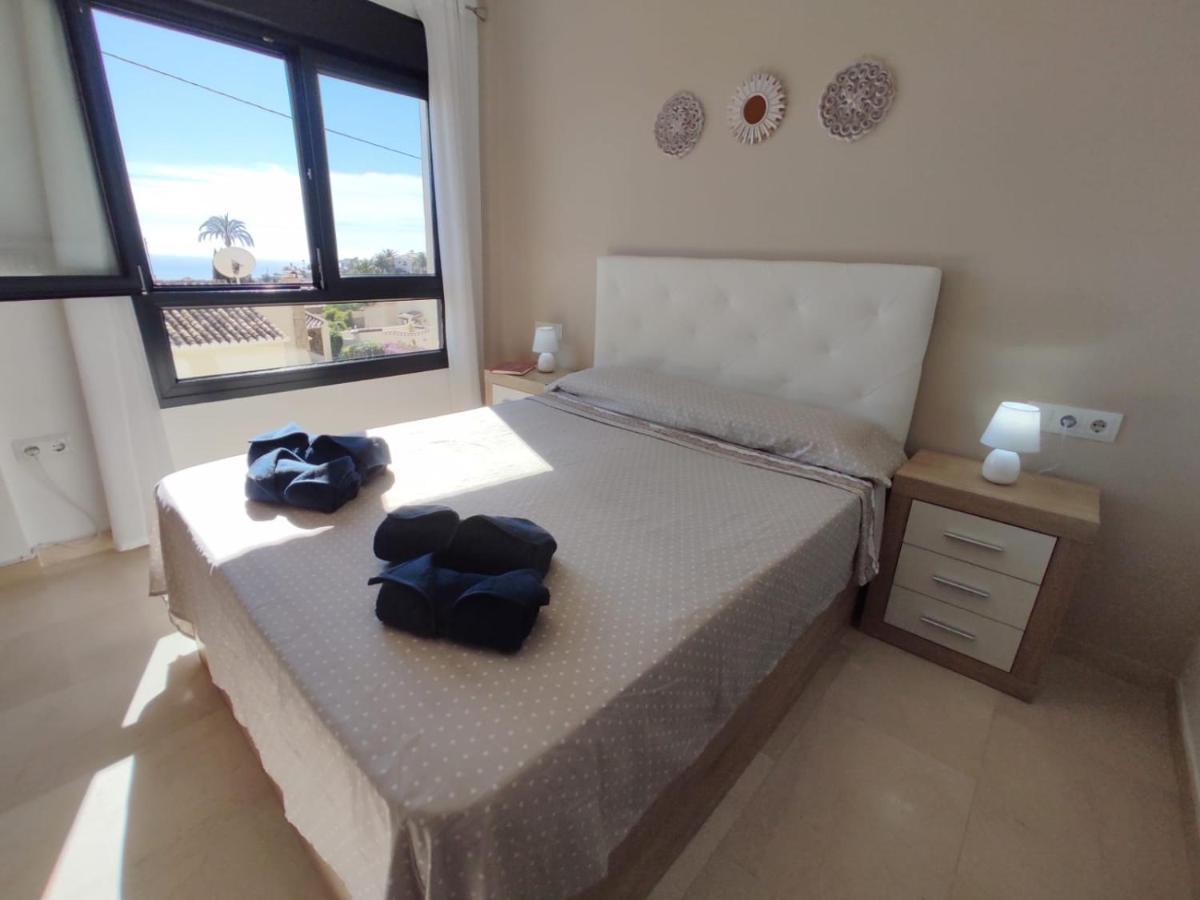 Precioso Bungalow Luminoso Con Piscina Y Terraza. Hébergement de vacances Calp
